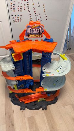 Hot wheels ultimate garage