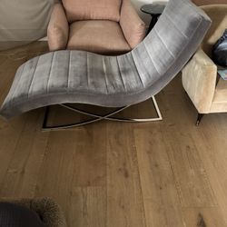 Incredible velvet VERY High End Lounge Chair