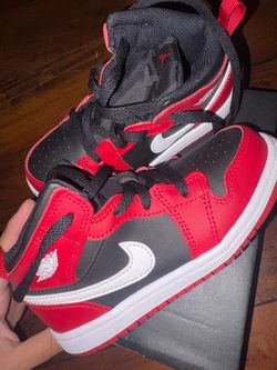 Jordan 1 mid (10c)