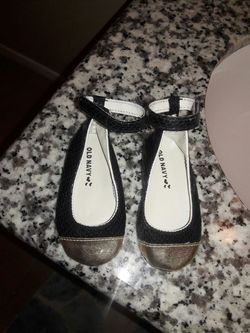 Girls size 3 (6-12m)