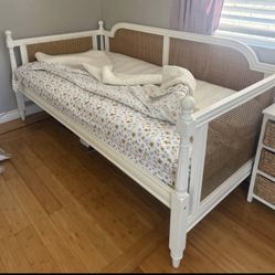 Daybed Wood And Rattan 