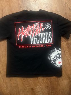 Size medium men’s hell star shirt