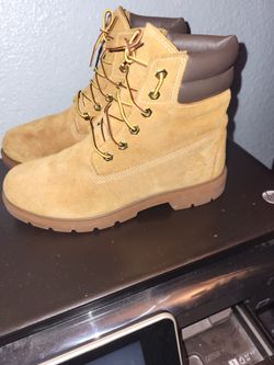 WOMENS TIMBERLAND BOOT SIZE 7.5
