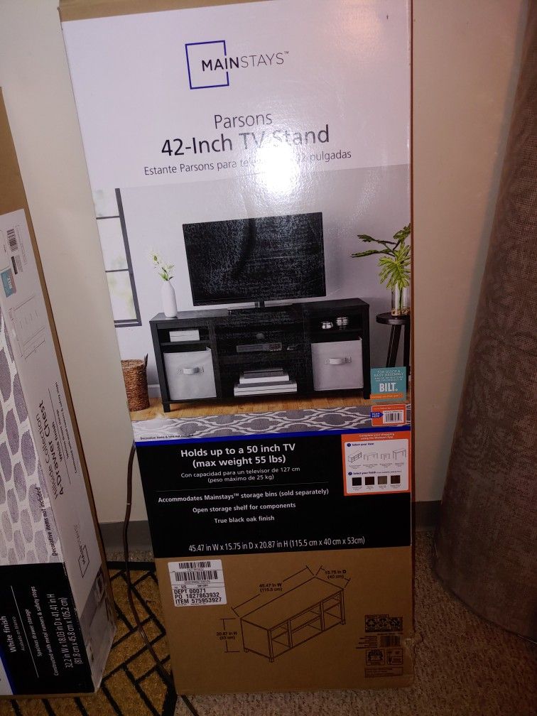 NIB Mainstays 42 Inch T V Stand