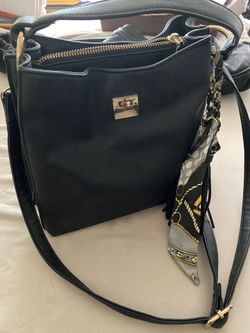 Black Purse 