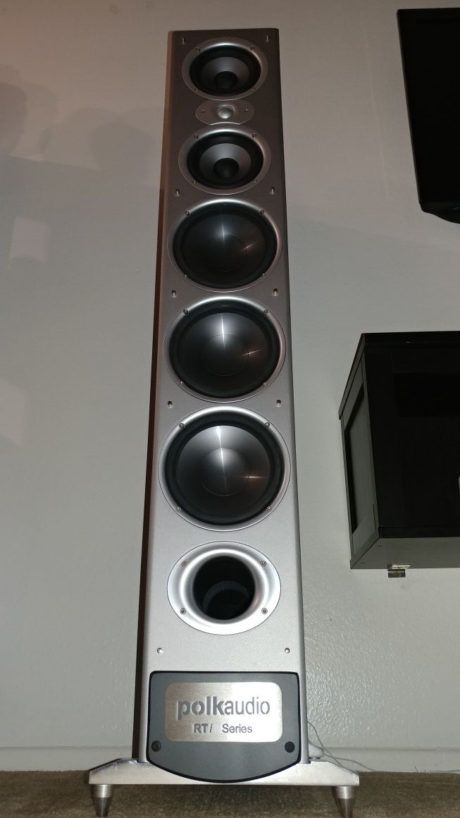 Polk audio loud speakers RTi12 Towers