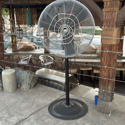 Outdoors fan / misters