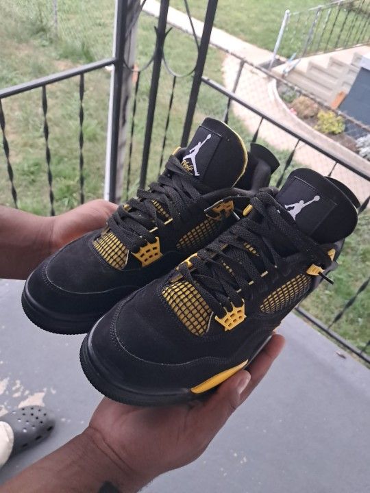 Air Retro Jordan Thunders Black And Yellow