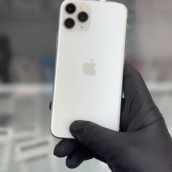 iPhone 11 64GB Factory Unlocked 