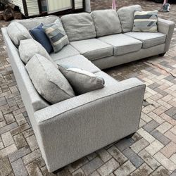 2-Piece Sofa https://offerup.com/redirect/?o=U2VjdGlvbmFsLklu perfect condition!! I can deliver for an additional cost.The price is $300. 4 decorative