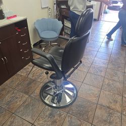 Barber chair