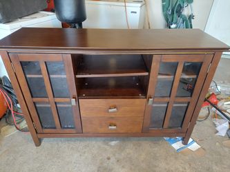Dresser/ TV Stand