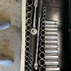 SK  1/2”  socket set