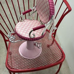 Salon Chair For Doll . 