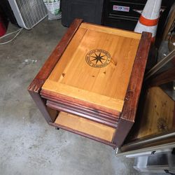 Della Rocchettr Wine Table 