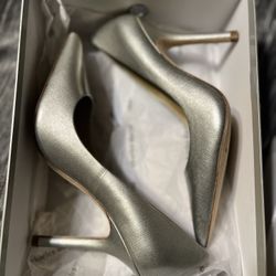 Charles David Pumps . 