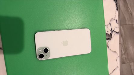 iPhone 15 Plus “like new”  (unlocked for any company)