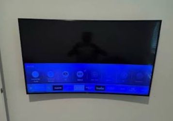 Samsung Curved Smart TV Wall Mounted 55”