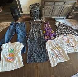 Little girls clothing, 33 articles, size 8 Little girls clothing, 33 articles, size 8