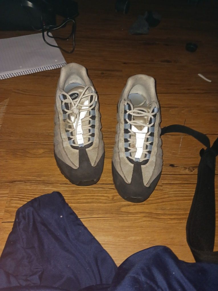 Old Nike Air Maxs