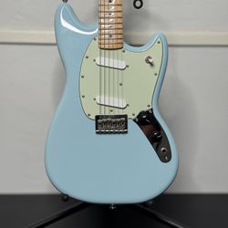 Fender Mustang Guitar