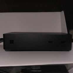 Microsoft Surface dock 2