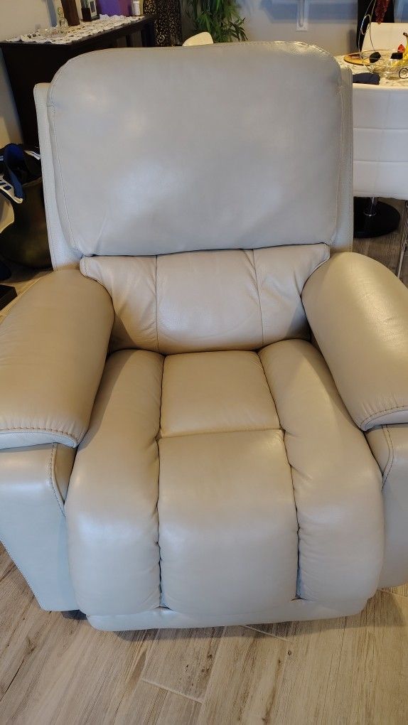 La-Z-Boy Real Leather Recliner