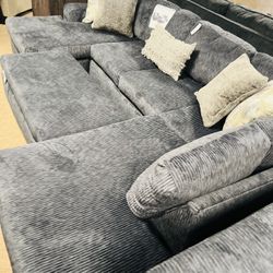 Stylish Double Chaise Sectional! 