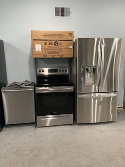 Kitchen Appliance Set – Excellent Condition