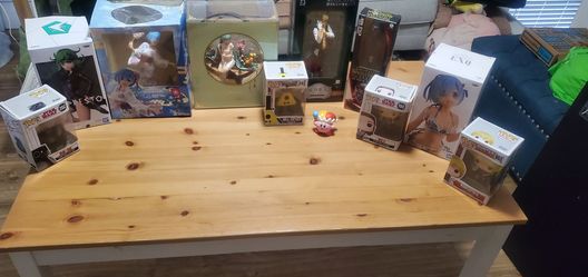 Figurines