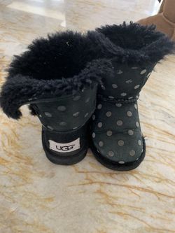 Uggs toddler size 6