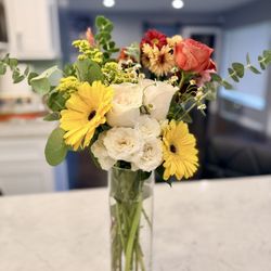 Fresh Flowers Arrangement
