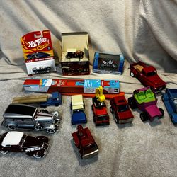 Collectable Die Cast Cars And Toys $15