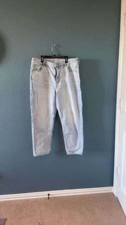 American Eagle “Mom Jean” Jeans 