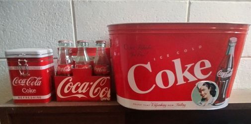Coca~Cola tin collectibles Like New $50