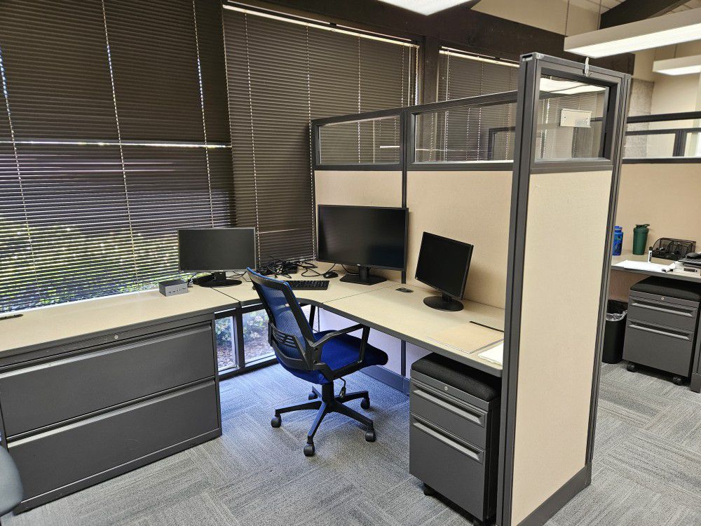 MOVING SALE! OFFICE FURNITUREMUST GO! CUBICLES!