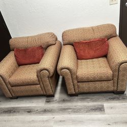 2 Matching Living Room Chairs