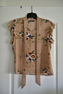 Casual Blouse - Flower Print - Small - Perfect Condition 
