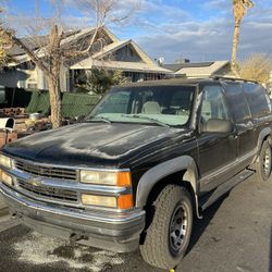 1999 Chevy Suburban K1500 4WD