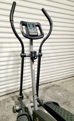 Elliptical Machines Golds Gym Stride Trainer 550i Nordictrack