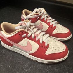 Nike Dunk Low — Size 9