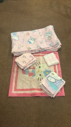 Hello Kitty comforter set - Twin size.