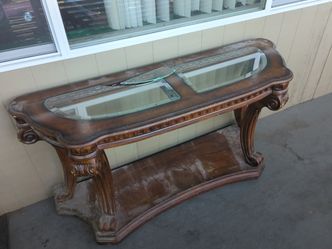 Entry/wall table free