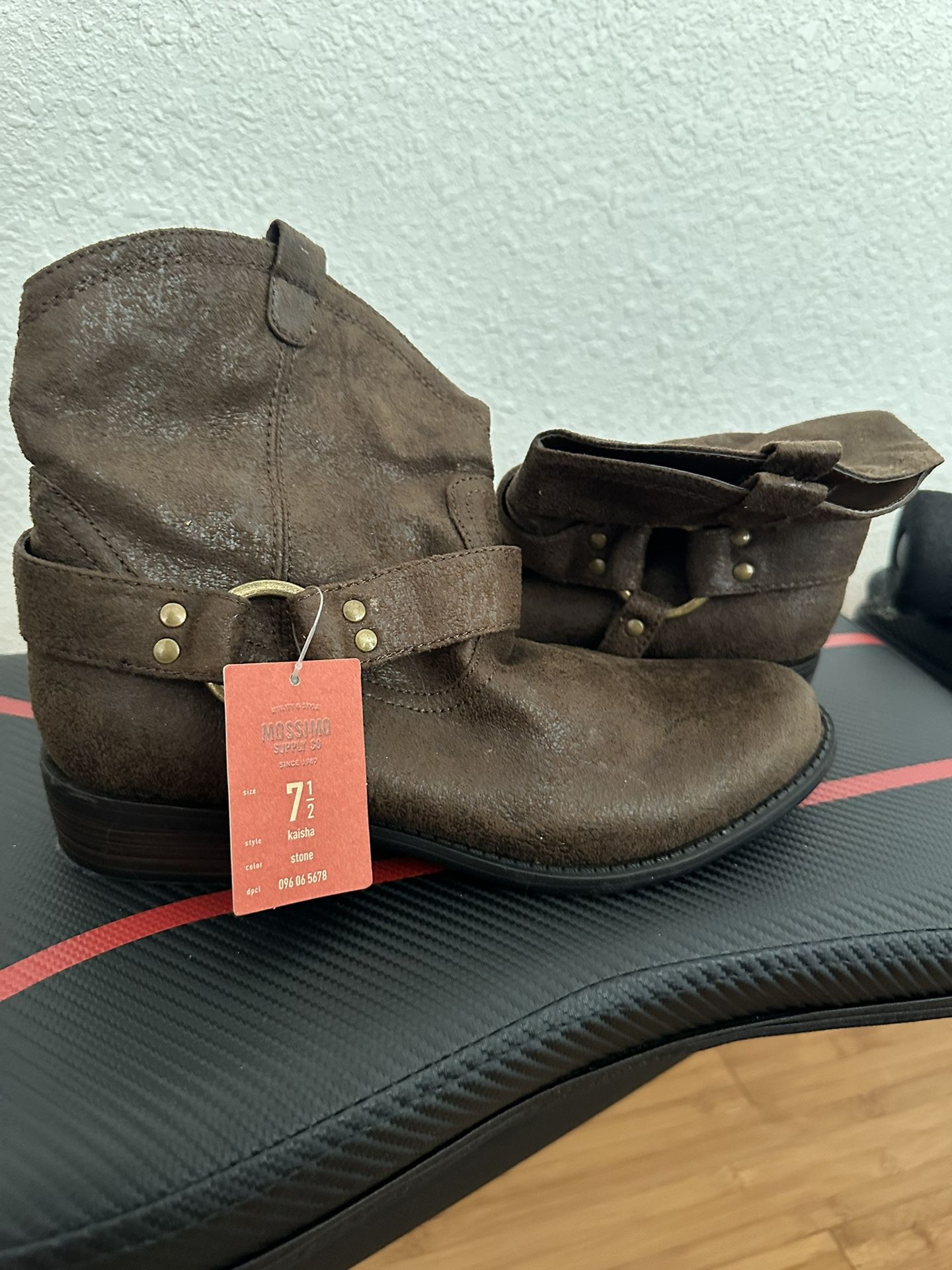 Women boots - brown / Size 7.5