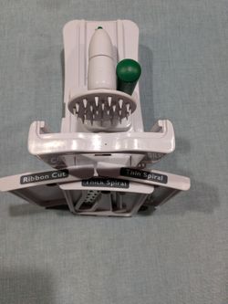 Vegetable spiral cutter