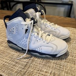 Youth Boys Jordan’s Size 5