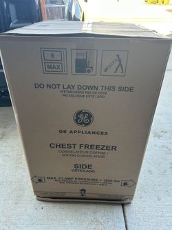 GE Garage Ready 5.1 cu. ft. Manual Defrost Chest Freezer in White Brand New Factory Sealed