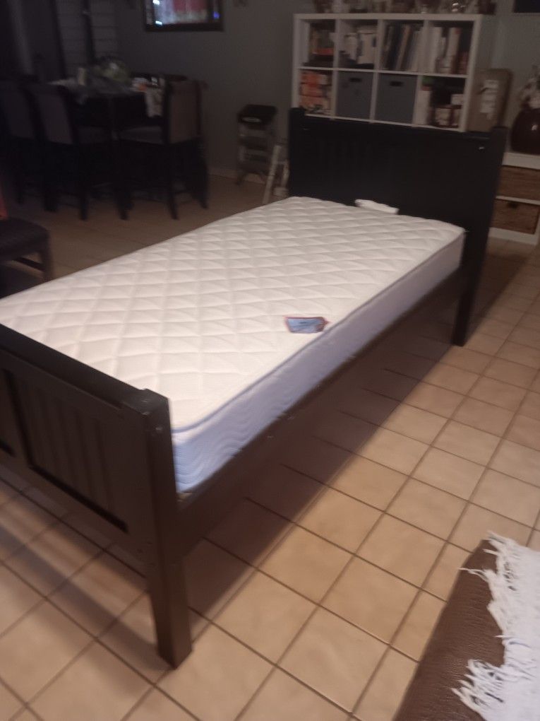 Twin Bed
