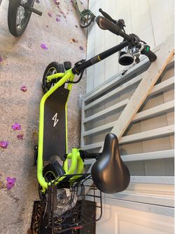 Electric scooter