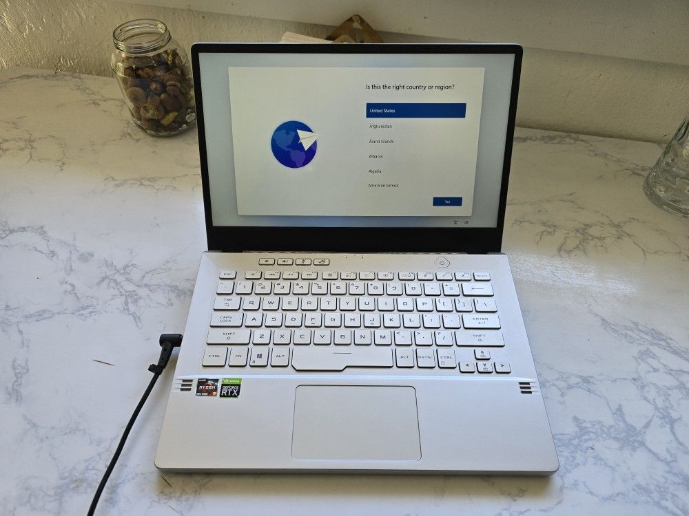 ASUS Zephyrus G14 (GA401IV) Laptop - AMD 4900HS, GTX 2060, 16GB, 1TB SSD